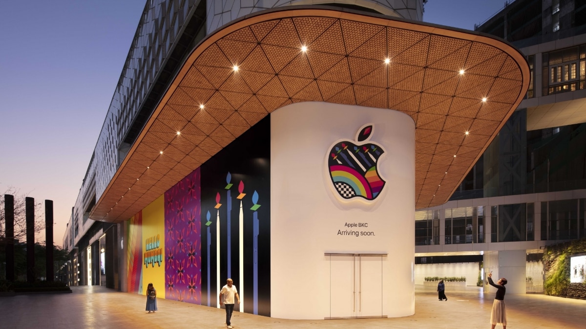 Hello Mumbai: Tech experts hail Apple's decision to open its first retail store  in  India