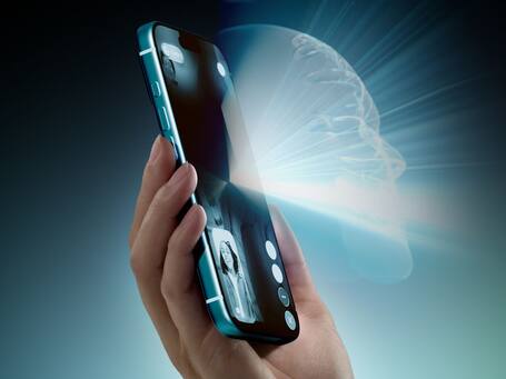 Apple   s    Spatial iPhone    with 3D holographic display could be the next big thing