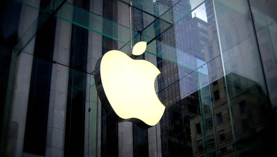 Apple restricts use of ChatGPT for its employees Apple-store
