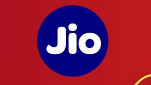 Jio यूजर्स को एक और झटका, अब 84 दिन चलने वाला पॉपुलर प्लान हुआ बंद, जानें कीमत