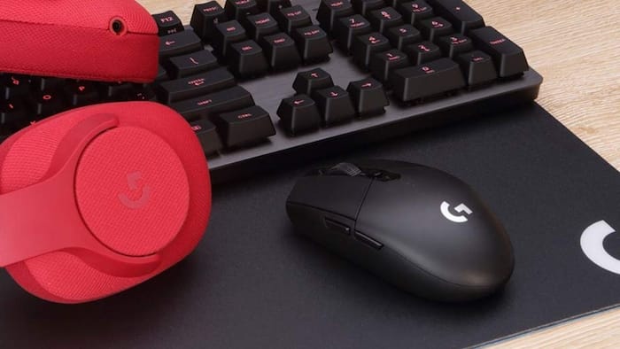 Logitech G gaming mouse 304 at Rs 2995