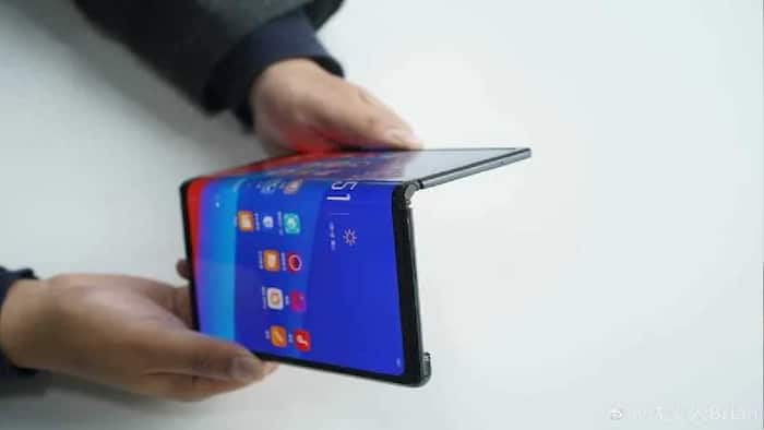 Oppo Foldable Smartphone old porotype