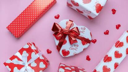 Valentine's Day 2024: Top 5 last minute tech gifts for her
