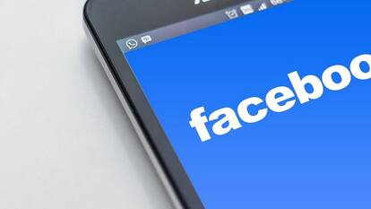 Facebook पर कौन कर सकता है आपको फॉलो? इस तरीके से खुद करें सेटिंग