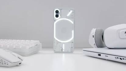 Valentine's Day offers: Nothing Phone (1), Ear (stick) available on huge discount