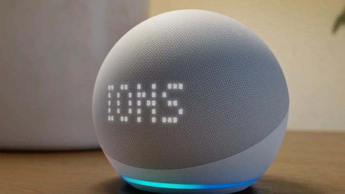 5th-gen Echo Dot and Echo Dot with clock