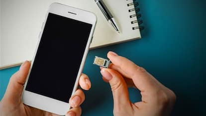 SIM Swap Fraud क्या है और इससे कैसे बचें?