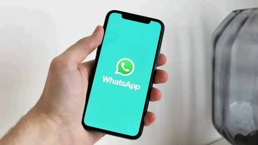 WhatsApp working on message reactions within community announcement group