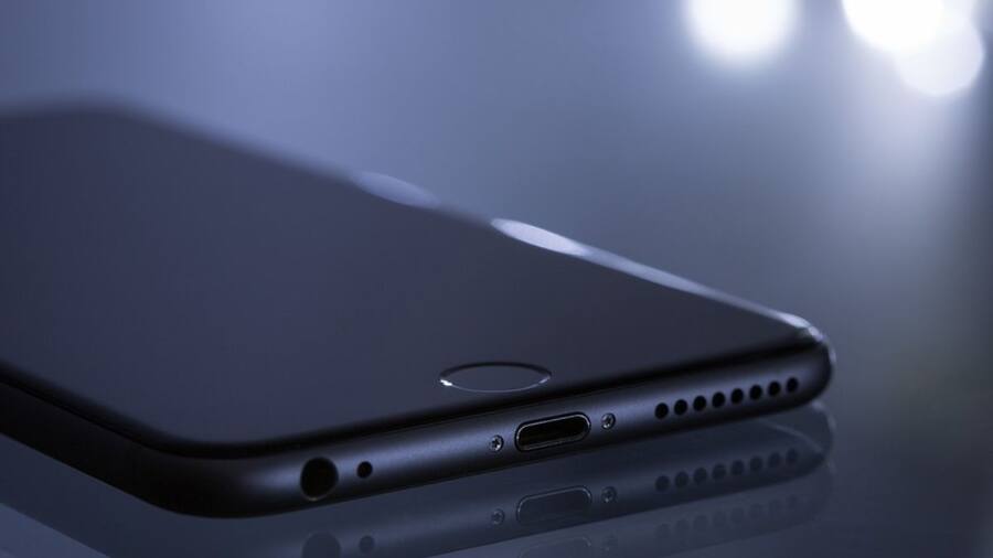 Warning! Apple iOS यूजर्स पर मंडरा रहा खतरा, भारत सरकार ने किया अलर्ट iPhone