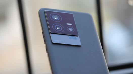 iQOO 11 5G Indian pricing, first sale date leaked ahead of imminent launch: Check here