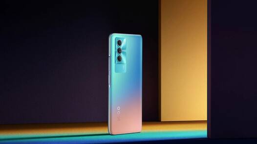 iQOO 9 SE 5G पर 3000 का डिस्काउंट, फास्ट चार्जिंग और 4 कैमरे वाले फोन को सस्ते में खरीदने का मौका