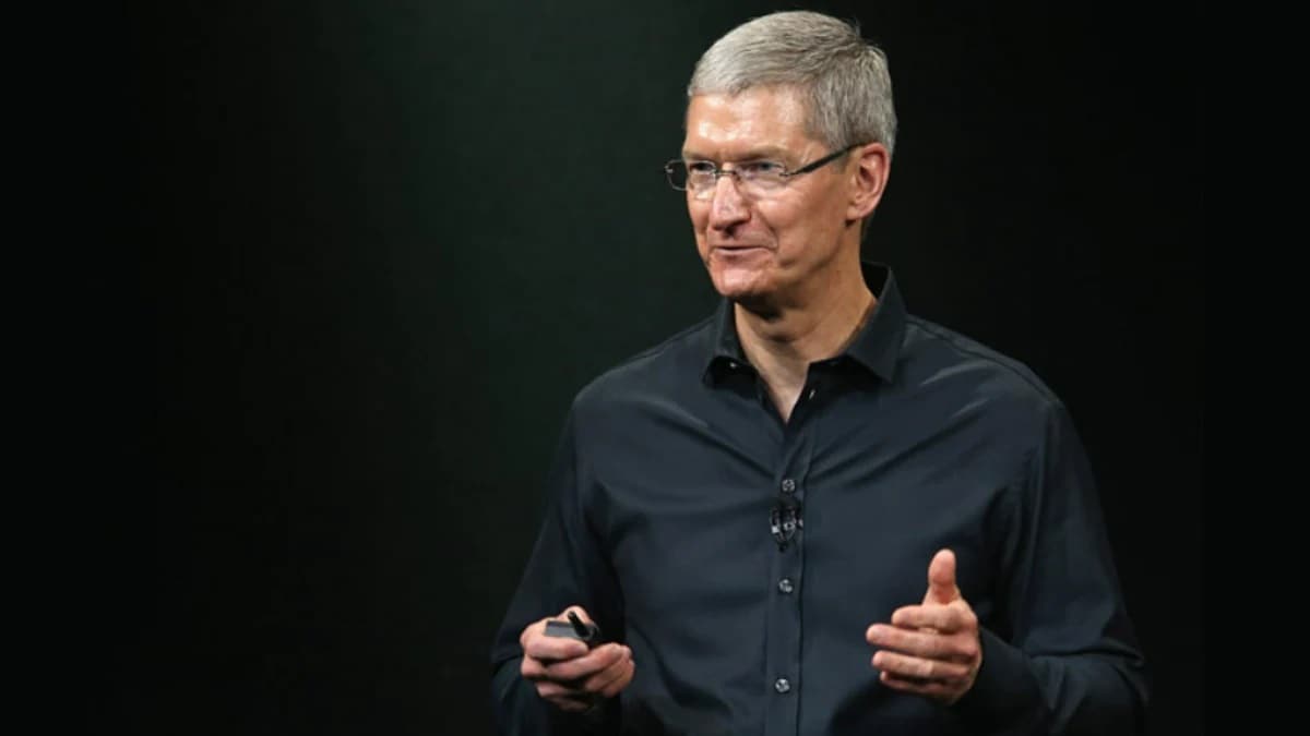 Tim Cook’s cautious approach could mean Apple misses out on AI rat-race ...