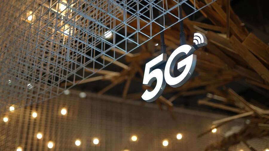 Vodafone Idea inches closer to 5G launches, partners with Motorola for the same