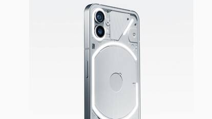 Nothing Phone (2): आर-पार दिखने वाला फोन भारत में होगा लॉन्च! फीचर्स और लॉन्च टाइमलाइन भी हुई लीक