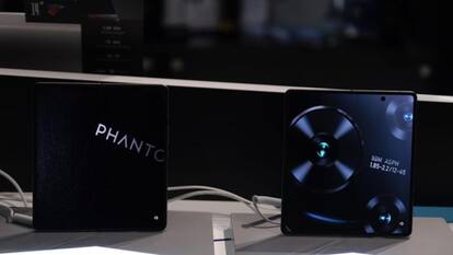 Tecno का पहला Foldable Phone लॉन्च, ये है Dimensity 9000+ चिपसेट वाला दुनिया का पहला फोल्ड फोन