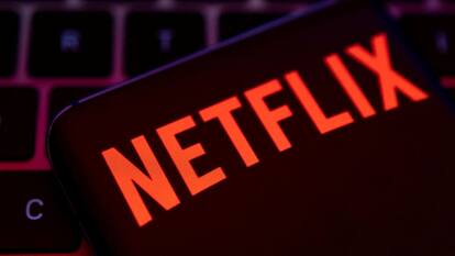 Netflix officially starts rolling out its paid password sharing feature