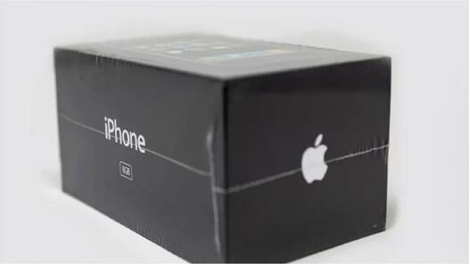 सालों पहले तोहफे में मिला iPhone होगा नीलाम, मिल सकते हैं 50 लाख रुपये