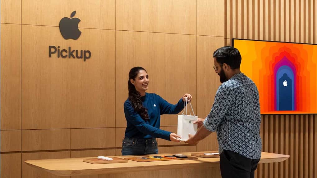 Apple Saket store
