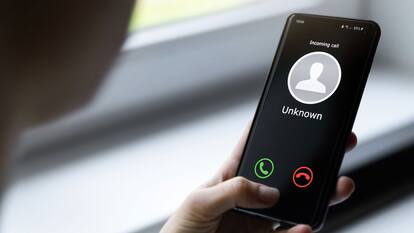 TRAI ने Airtel, Jio, Vi, BSNL को दिया अल्टीमेटम, 30 दिन में बंद हो फर्जी कॉल्स और मैसेज