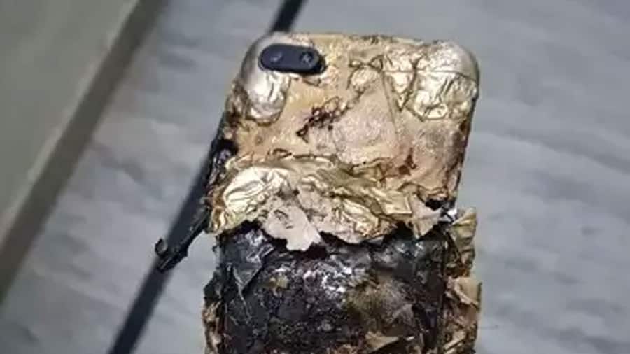 Redmi के स्मार्टफोन में ब्लास्ट से 8 वर्षीय बच्ची की मौत, फोन यूज करते समय बरतें ये सावधानियां Phone-Blast
