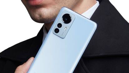 55 हजार से कम कीमत वाले प्रीमियम स्मार्टफोन, बढ़िया डिजाइन के साथ मिलेंगे तगड़े फीचर