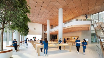 Apple flagship stores in India give top priority to accessibility