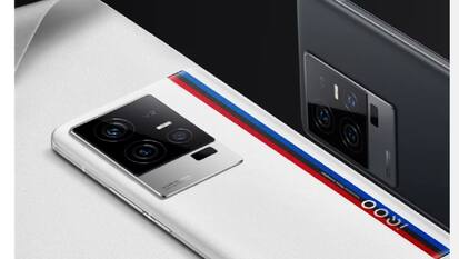 iQOO 11 5G and Vivo TWS earbuds available for Rs 51,999 effectively: Deal