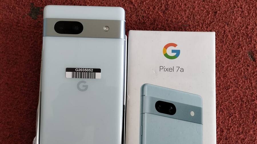 Google Pixel 7a के लॉन्च से पहले सामने आई अनबॉक्सिंग इमेज, जानें खूबियां Google Pixel 7a