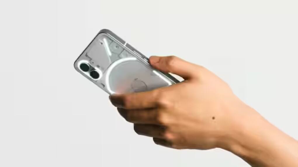 Nothing Phone (2)