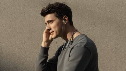 Best Wireless Neckband: 2000 रुपये से कम कीमत वाले टॉप-क्लास नेकबैंड, देखें लिस्ट