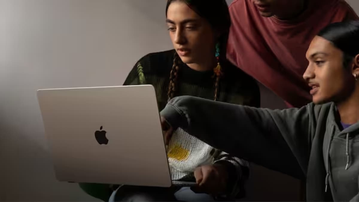 Macbook: Apple may launch a new 15-inch M2-powered MacBook Air in 2023 -  Times of India