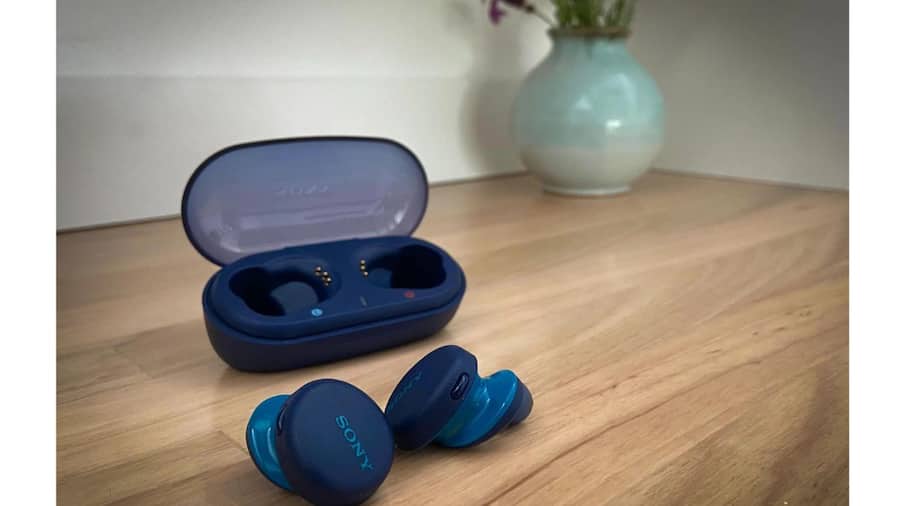 Sony WF-XB700 earbuds