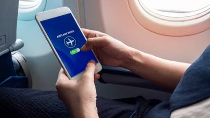 Android फोन में आ रहा कमाल का फीचर, फ्लाइट में बैठते ही अपने-आप हो जाएगा ऑन