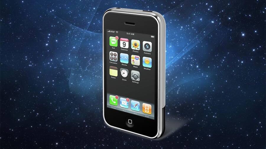 iPhone का फिर दिखा क्रेज, रिकॉर्ड 1.5 करोड़ में बिका पहला 4GB मॉडल iPhone-first