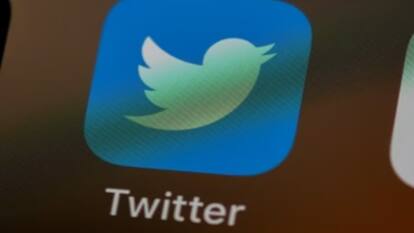 Twitter blocks links to rival Threads as concerns around user base grow