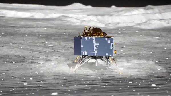Chandrayaan-1 और Chandrayaan-2 से क्या सीखकर Chandrayaan-3 ने रचा इतिहास, जानें तीनों मून मिशन की खास बातें Chandrayaan-3-touchdown