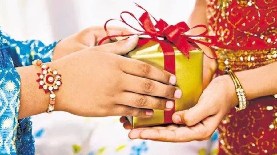 Rakshabandhan Gift Ideas: अमेजन पर बंपर ऑफर, 6000 रुपये से सस्ते में खरीदें ये डिवाइसेज Rakshabandhan-Gift-ideas