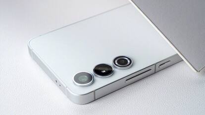 Samsung Galaxy S24+ में मिलेगा AI फीचर, लिस्टिंग में खास डिटेल और प्री-ऑर्डर बेनिफिट लीक