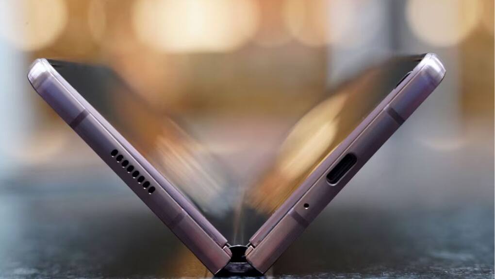 Tecno Phantom V Flip