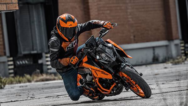 New KTM 390 Duke, KTM 250 Duke भारत में लॉन्च, जानें कीमत और फीचर्स KTM-Duke-390