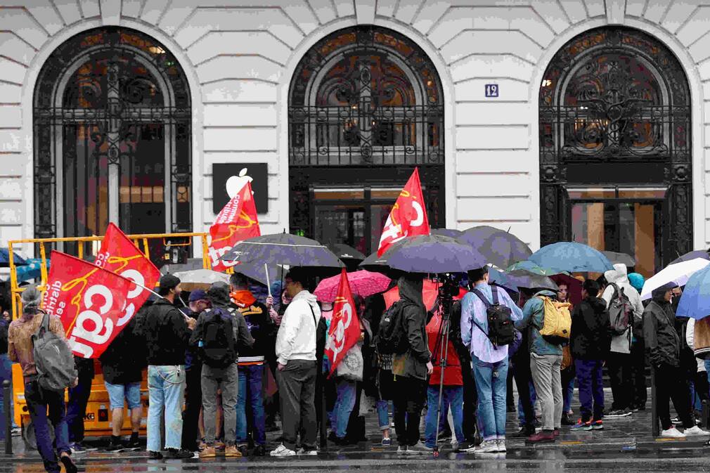 iPhone 15 chaos? Apple workers in France go on strike