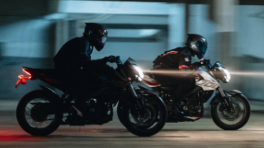 Bajaj लेकर आ रहा अब तक की सबसे बड़ी पल्सर, जानें कब देगी मार्केट में दस्तक bajaj