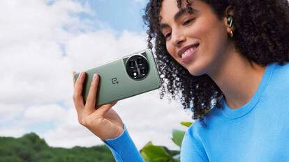 Amazon Sale के गजब ऑफर, बिना बैंक कार्ड के भी इन फोन्स पर मिल रहा हजारों का सीधा डिस्काउंट