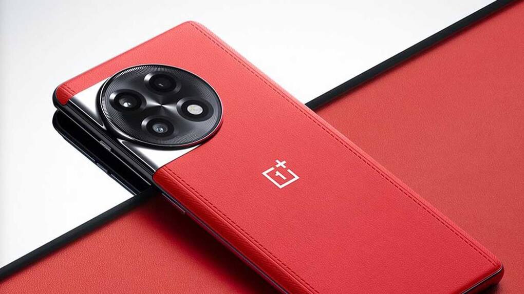OnePlus Ace 2 Red Vegan Leather Edition