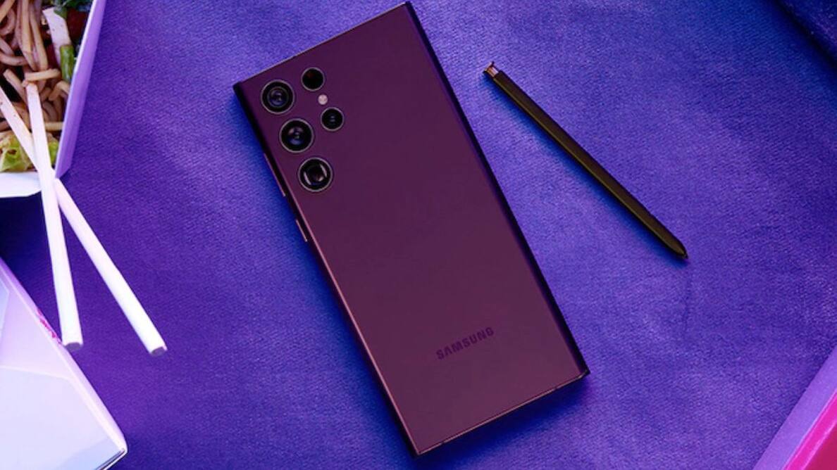 Amazon Great Republic Day Sale: iQOO और Samsung के प्रीमियम फोन पर मिल रही छूट, जानें ऑफर