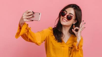 50MP Selfie camera Phones: सेल्फी के दिवानों के लिए बेस्ट रहेंगे 50MP फ्रंट कैमरा वाले ये फोन, देखें लिस्ट