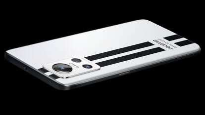 Amazon Deals: 12GB RAM वाले स्मार्टफोन्स पर मिल रहा तगड़ा डिस्काउंट