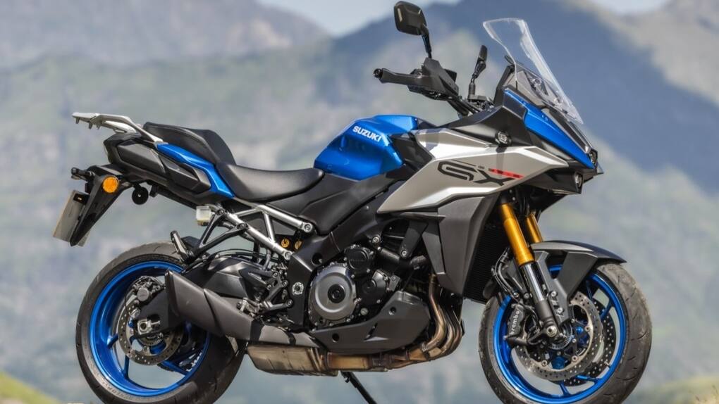 SUZUKI