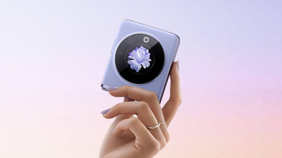 Tecno Phantom Flip (1)