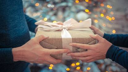 Amazon finds: Top 5 gifts under Rs 5,000 for your best friend's wedding